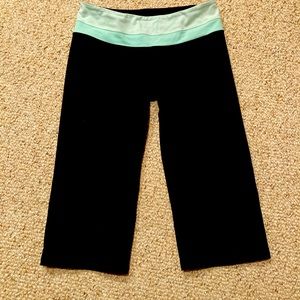 Lululemon cropped yoga pants 8